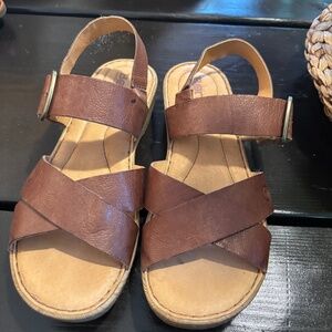 BORN Aida sandals